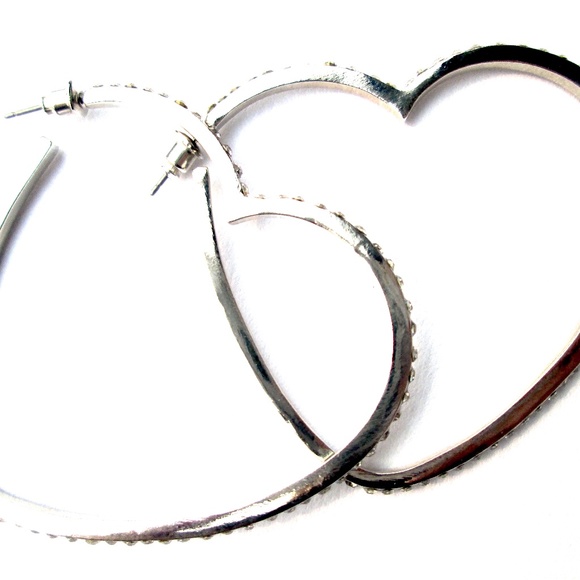 💖💎Rhinestone Heart Hoop Earrings Silver Tone - Picture 5 of 8